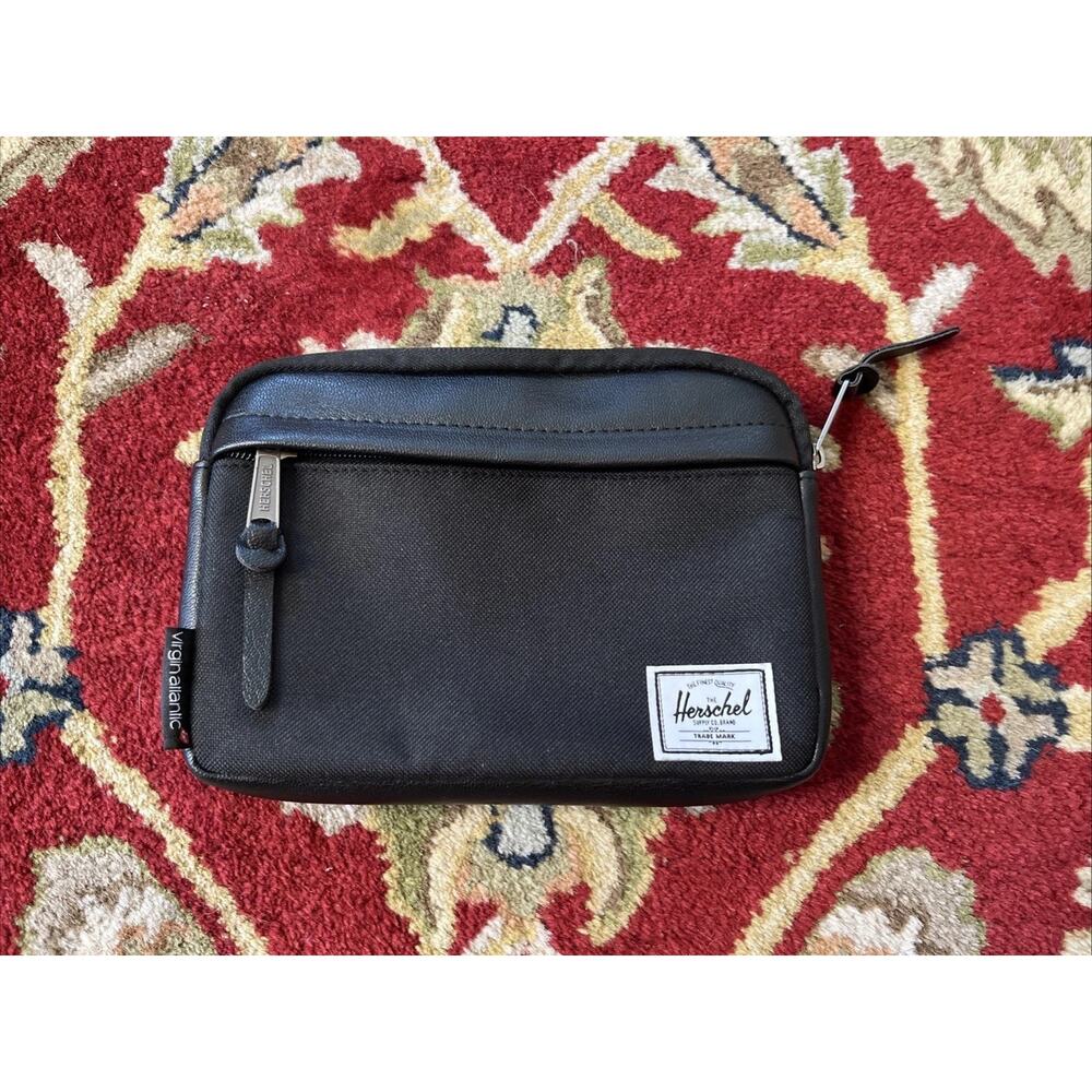 NEW Herschel VIRGIN ATLANTIC Small Toiletry Travel ZIP Bag Black Purple Lining
